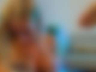 Mia-MiIan18's Live Sex Cam Show