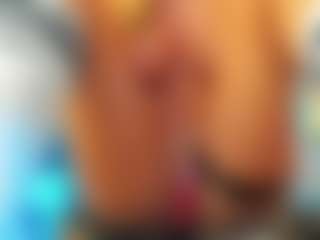 Mia-MiIan18's Live Sex Cam Show
