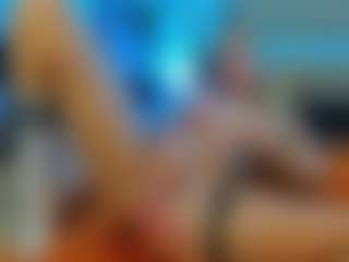 Live cam show with Mia-MiIan18 - Drinking on Camiplay Live