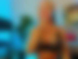 Live cam show with Mia-MiIan18 - Fetish on StripNow