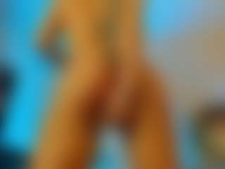Live cam show with Mia-MiIan18 - Blue Eyes on CSO-WL