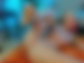 Live cam show with Mia-MiIan18 - Shaved Pussy on Cam Slut