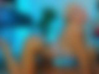 Live cam show with Mia-MiIan18 - Deepthroat on AdultVida.com