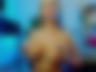 Live cam show with Mia-MiIan18 - Drinking on Hubzter Live