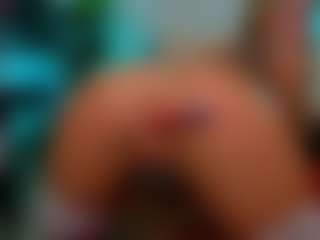 Live cam show with Mia-MiIan18 - Twerk on Camsoda