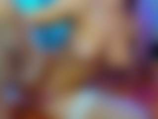 Mia-MiIan18's Live Sex Cam Show