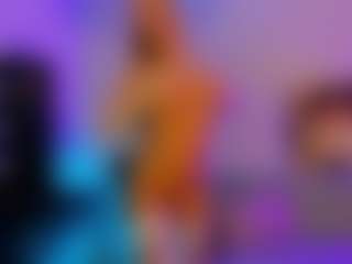 Live cam show with Mia-MiIan18 - Small Tits on AdultVida.com