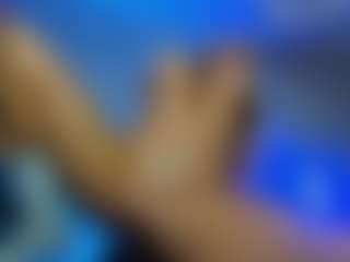 Mia-MiIan18's Live Sex Cam Show