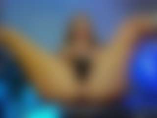 Mia-MiIan18's Live Sex Cam Show