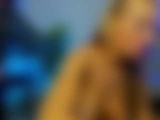 Mia-MiIan18's Live Sex Cam Show