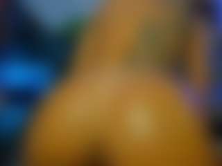 Mia-MiIan18's Live Sex Cam Show