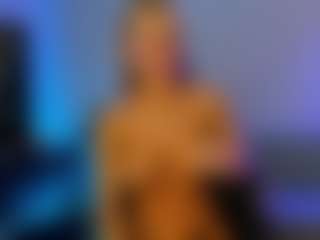 Live cam show with Mia-MiIan18 - Blonde Hair on Milfs Live