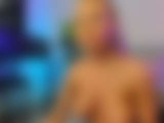 Mia-MiIan18's Live Sex Cam Show