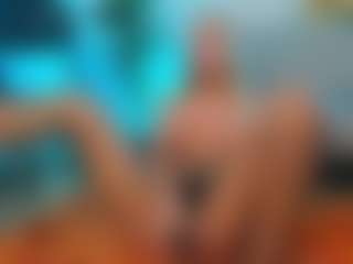 Live cam show with Mia-MiIan18 - Blonde Hair on Camming Site