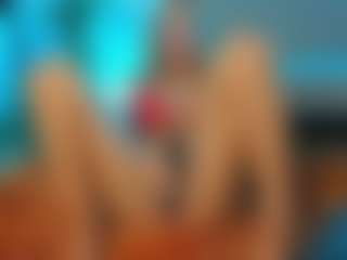 Mia-MiIan18's Live Sex Cam Show