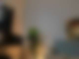Live cam show with Mia-MiIan18 - Blonde Hair Teen (18+) on Hubzter Live