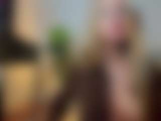 Mia-MiIan18's Live Sex Cam Show