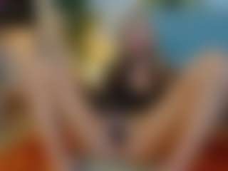 Mia-MiIan18's Live Sex Cam Show