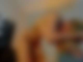 Live cam show with Mia-MiIan18 - Athletic on SpankPalCams