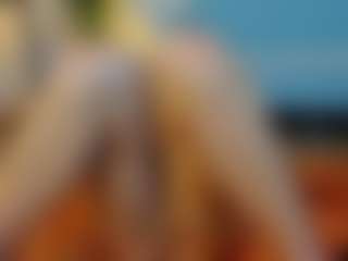 Mia-MiIan18's Live Sex Cam Show