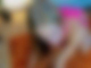 Mia-MiIan18's Live Sex Cam Show