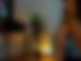 Mia-MiIan18's Live Sex Cam Show