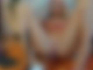 Mia-MiIan18's Live Sex Cam Show