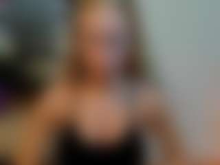 Live cam show with Mia-MiIan18 - Squirt on Camversity