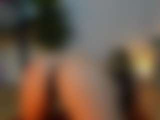 Mia-MiIan18's Live Sex Cam Show