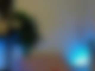 Mia-MiIan18's Live Sex Cam Show