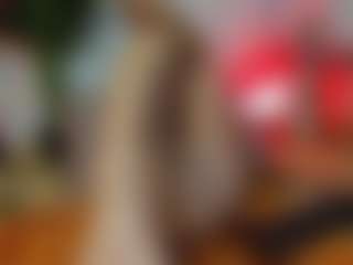 Live cam show with Mia-MiIan18 - Striptease Teen (18+) on AdultVida.com