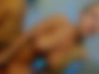 Mia-MiIan18's Live Sex Cam Show