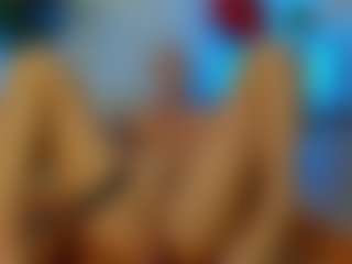 Mia-MiIan18's Live Sex Cam Show