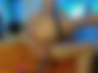 Live cam show with Mia-MiIan18 - Shaved Pussy Curvy on Camsoda