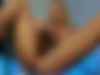 Live cam show with Mia-MiIan18 - Athletic Amateur on Uber Horny