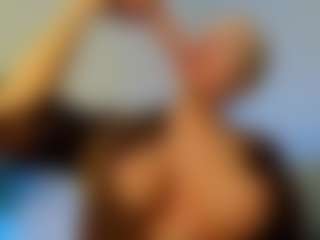 Live cam show with Mia-MiIan18 - Double Penetration on Milfs Live