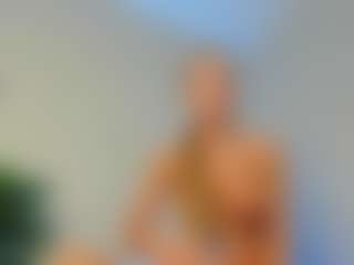 Mia-MiIan18's Live Sex Cam Show