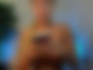 Mia-MiIan18's Live Sex Cam Show