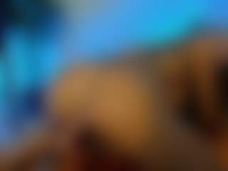 Mia-MiIan18's Live Sex Cam Show