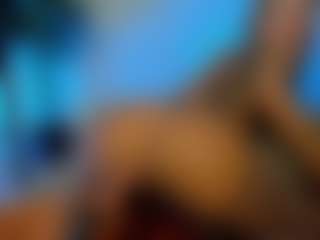 Mia-MiIan18's Live Sex Cam Show