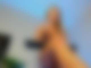 Mia-MiIan18's Live Sex Cam Show