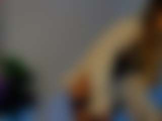 Live cam show with Mia-MiIan18 - Athletic Spank on Latina Girls