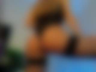 Live cam show with Mia-MiIan18 - College Teen (18+) on instabang