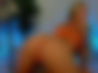 Mia-MiIan18's Live Sex Cam Show