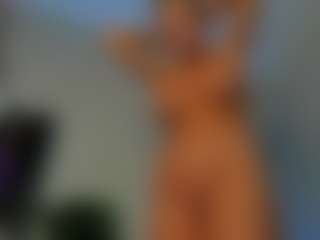 Mia-MiIan18's Live Sex Cam Show