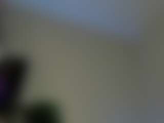 Mia-MiIan18's Live Sex Cam Show