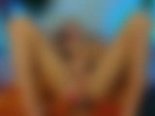 Live cam show with Mia-MiIan18 - Athletic Amateur on Camsoda