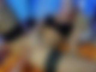 Live cam show with Mia-MiIan18 - Athletic Teen (18+) on Camsoda