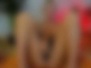 Mia-MiIan18's Live Sex Cam Show