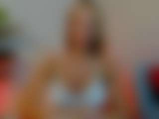 Mia-MiIan18's Live Sex Cam Show